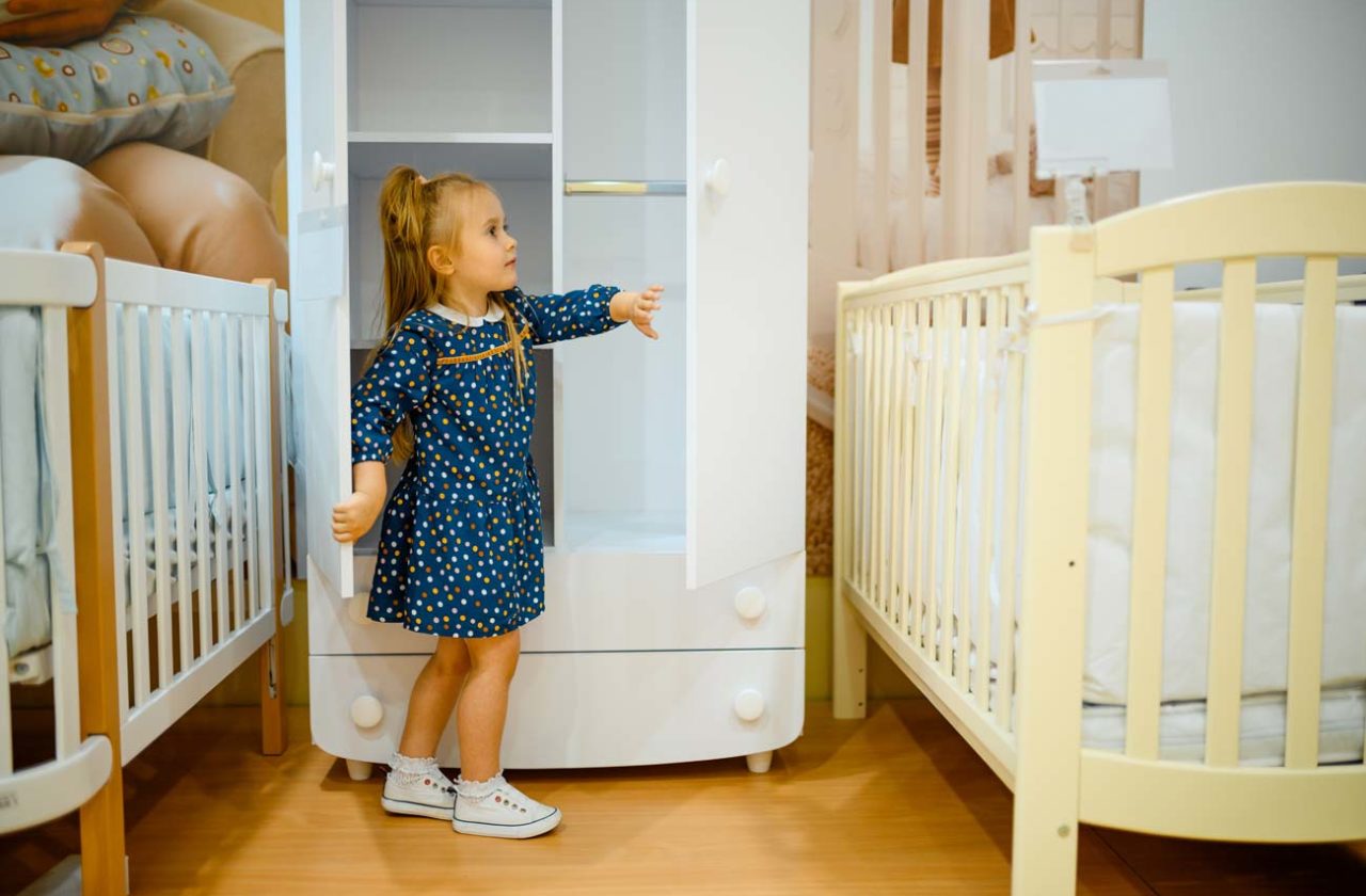 À quel âge passer bébé dans un grand lit