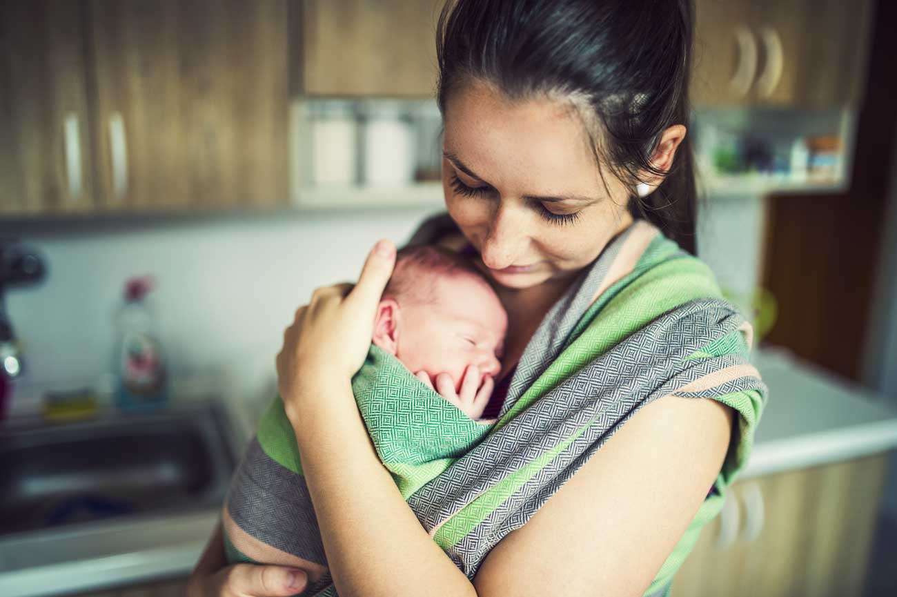 quel porte bébé choisir à la naissance ?